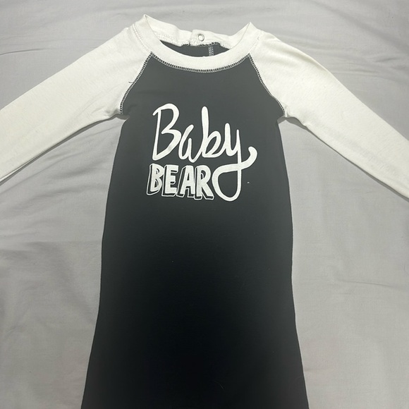 NWOT Black and White Baby Bear Fitted Onesie/sleeper/romler - Picture 1 of 5
